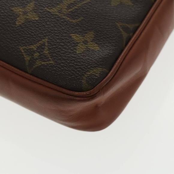 LOUIS VUITTON Monogram Pochette Sports Clutch Bag No.183 LV Auth 99003 - Picture 16 of 16
